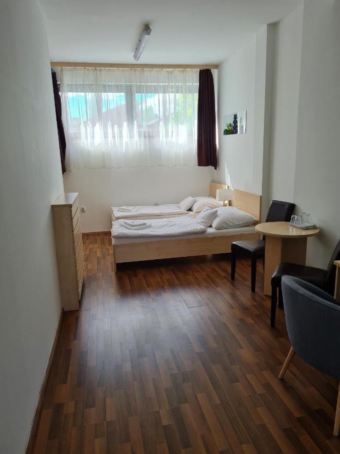 Corner Hotel Angyalfoeld Budapešť Exteriér fotografie